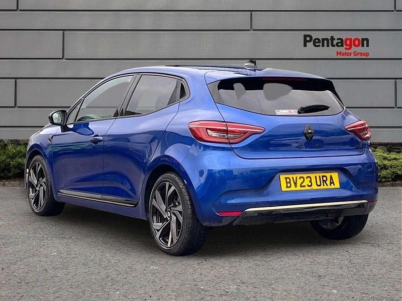 Used Renault Clio V Engineered 143 HP (105 kW) 2023 Blue Hatchback