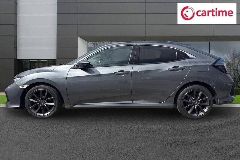 Begagnad Honda Civic SR 126 HK (92 kW) 2021 Grå Halvkombi
