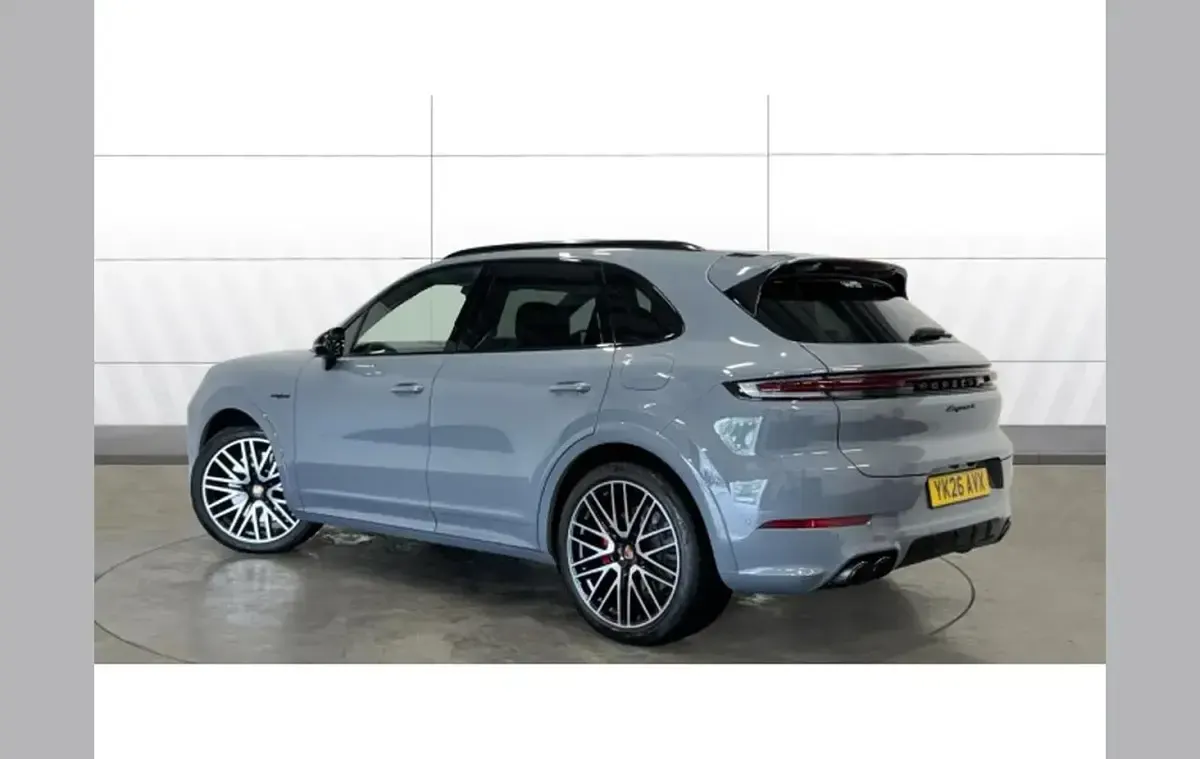 Used Porsche Cayenne Black Edition 512 HP (376 kW) 2026 Grey SUV