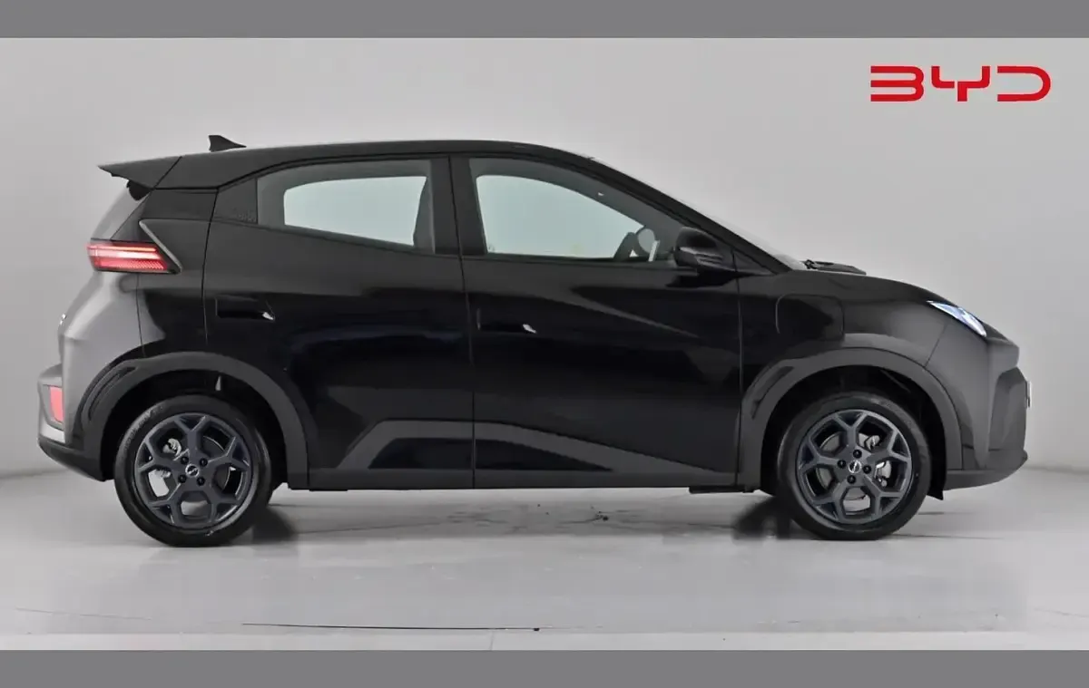 Used BYD Dolphin Surf Boost 64 kW (88 HP) 2025 Black Hatchback