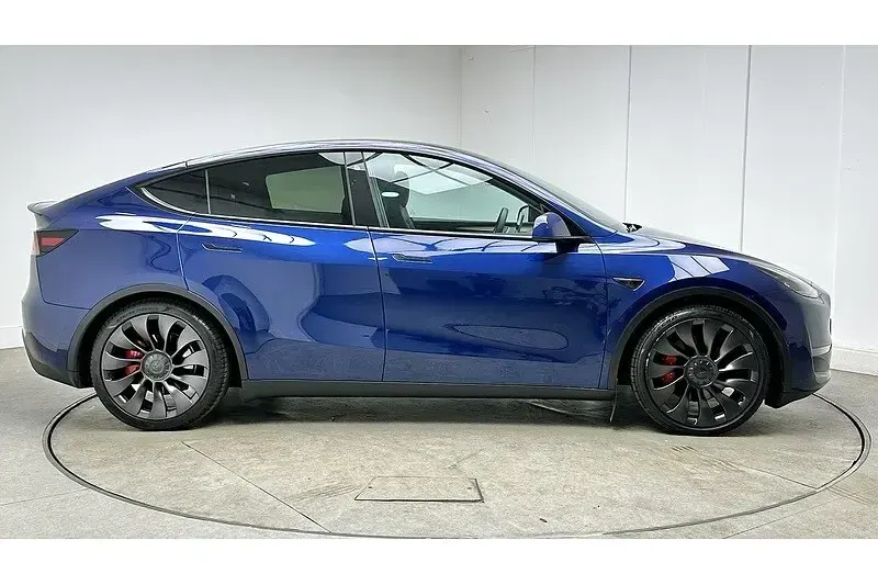 Used Tesla Model Y Performance 392 kW (534 HP) 2022 Deep blue SUV