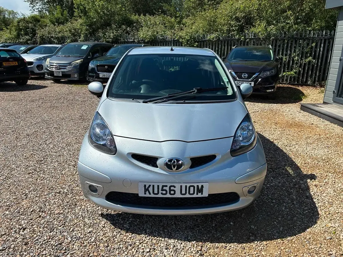 Used Toyota Aygo Sport 67 HP (49 kW) 2006 Silver Hatchback