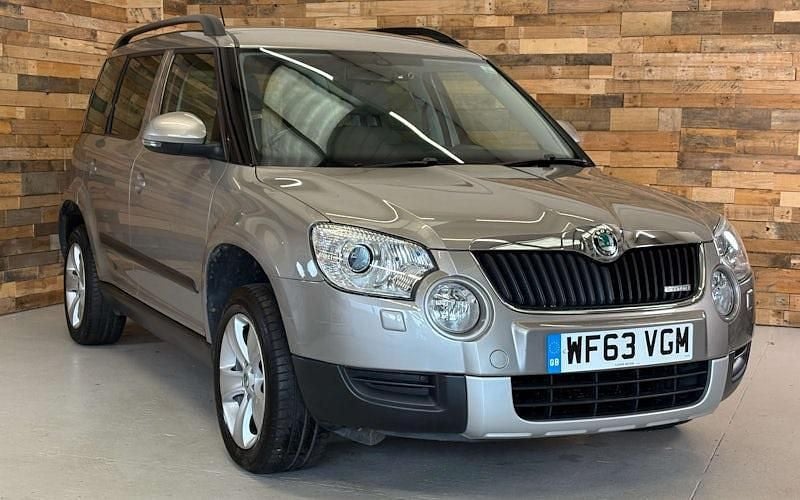 Beige Used 2013 Skoda Yeti GreenLine SUV | £8,000 (Fair price) - Image 1/4