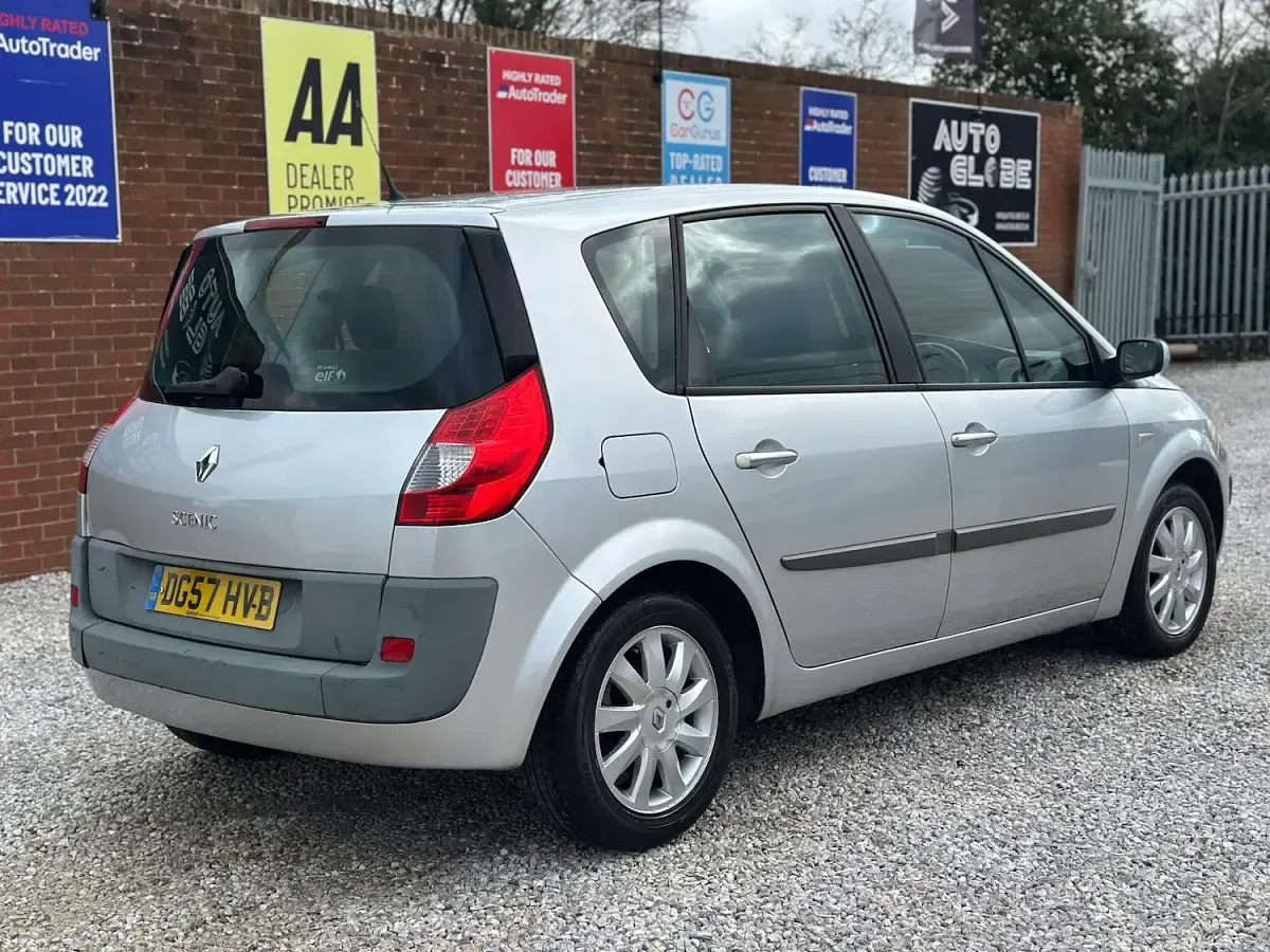 Used Renault Scénic II Dynamique 112 HP (82 kW) 2007 Silver MPV