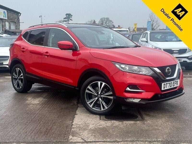 Red Used 2021 Nissan Qashqai N-Connecta SUV | £10,770 (Fair price) - Image 1/3