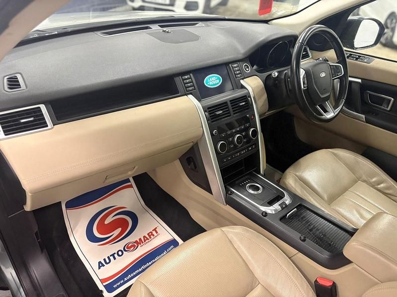 Used Land Rover Discovery Sport HSE 180 HP (132 kW) 2015 Grey SUV