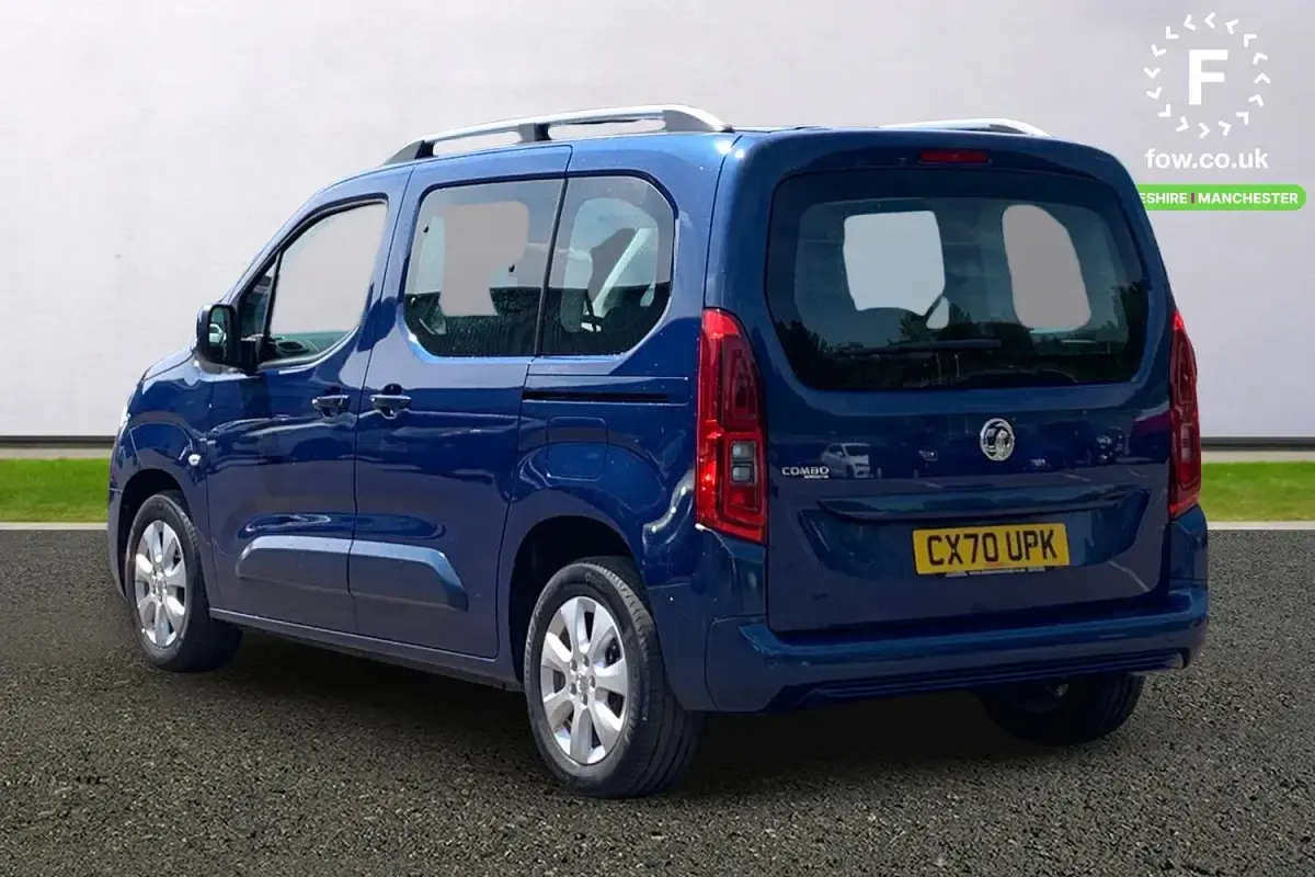 Used Vauxhall Combo 131 HP (96 kW) 2020 Blue MPV