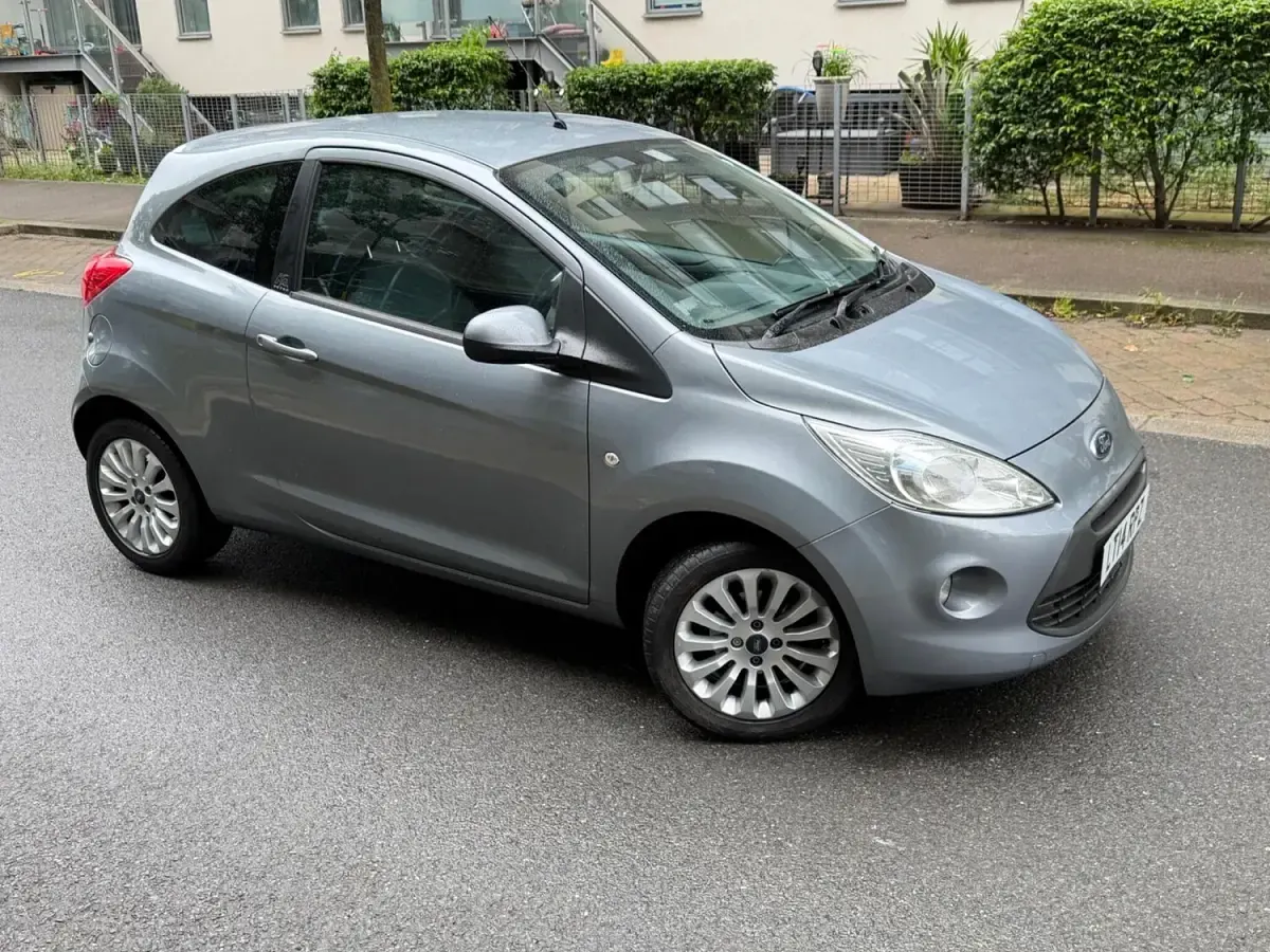 Used Ford Ka Zetec 69 HP (50 kW) 2014 Silver Hatchback