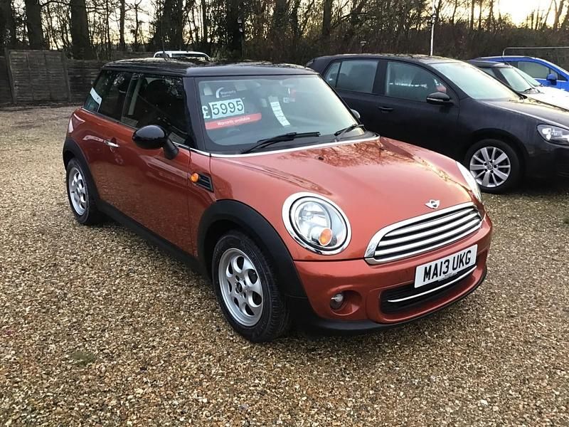Używany Mini Cooper Hatch 2013 Pomarańczowy Hatchback
