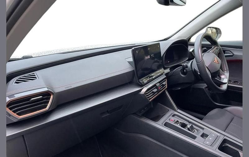 Used Cupra Formentor 201 HP (147 kW) 2024 White SUV