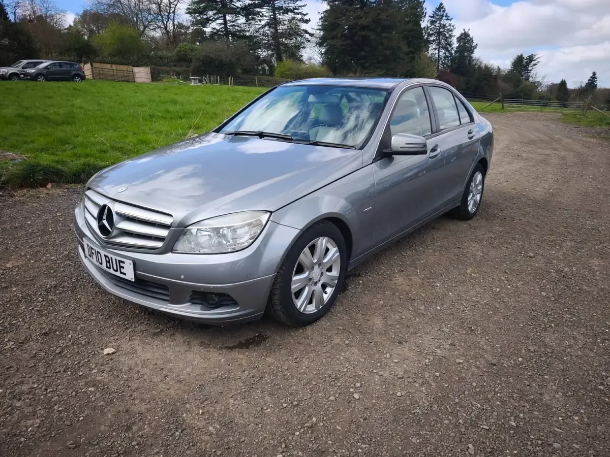 Used Mercedes C200 Executive 2010 Silver Sedan