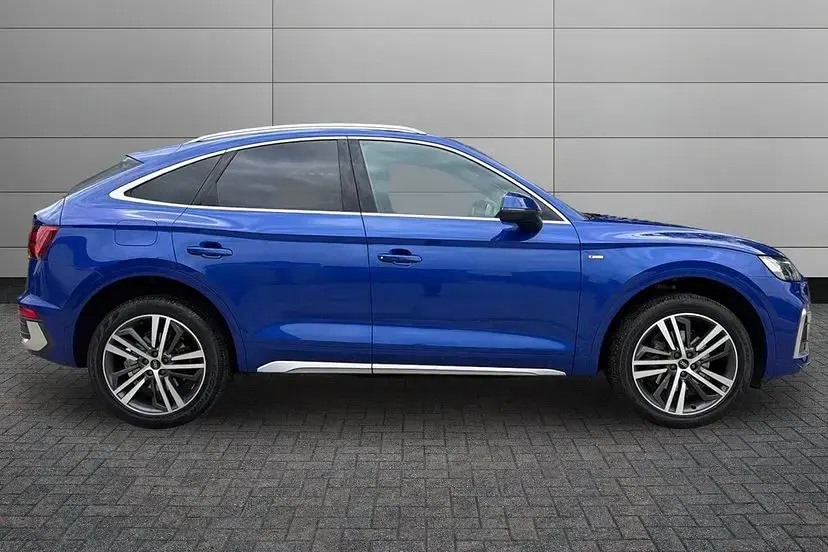 Used Audi Q5 Sportback S-Line 261 HP (191 kW) 2022 Blue SUV