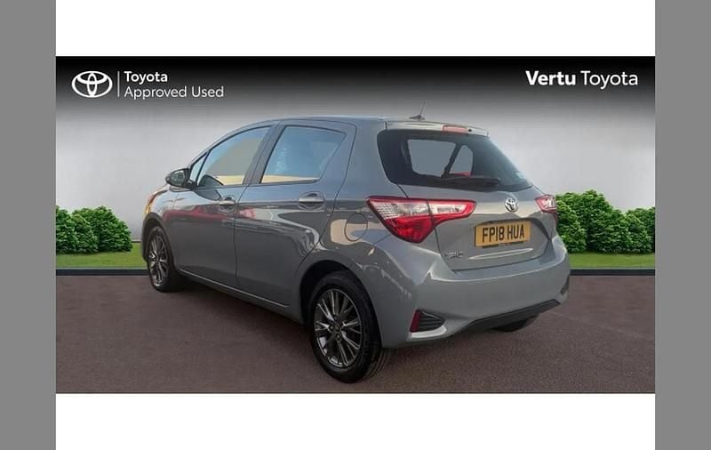 Used Toyota Yaris 111 HP (81 kW) 2018 Grey Hatchback