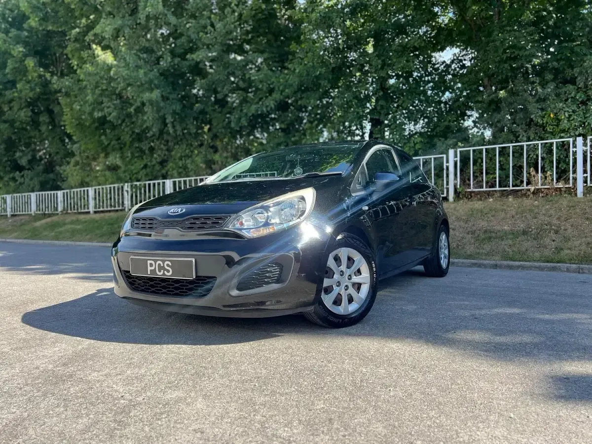Used Kia Rio Air 84 HP (61 kW) 2013 Black Hatchback