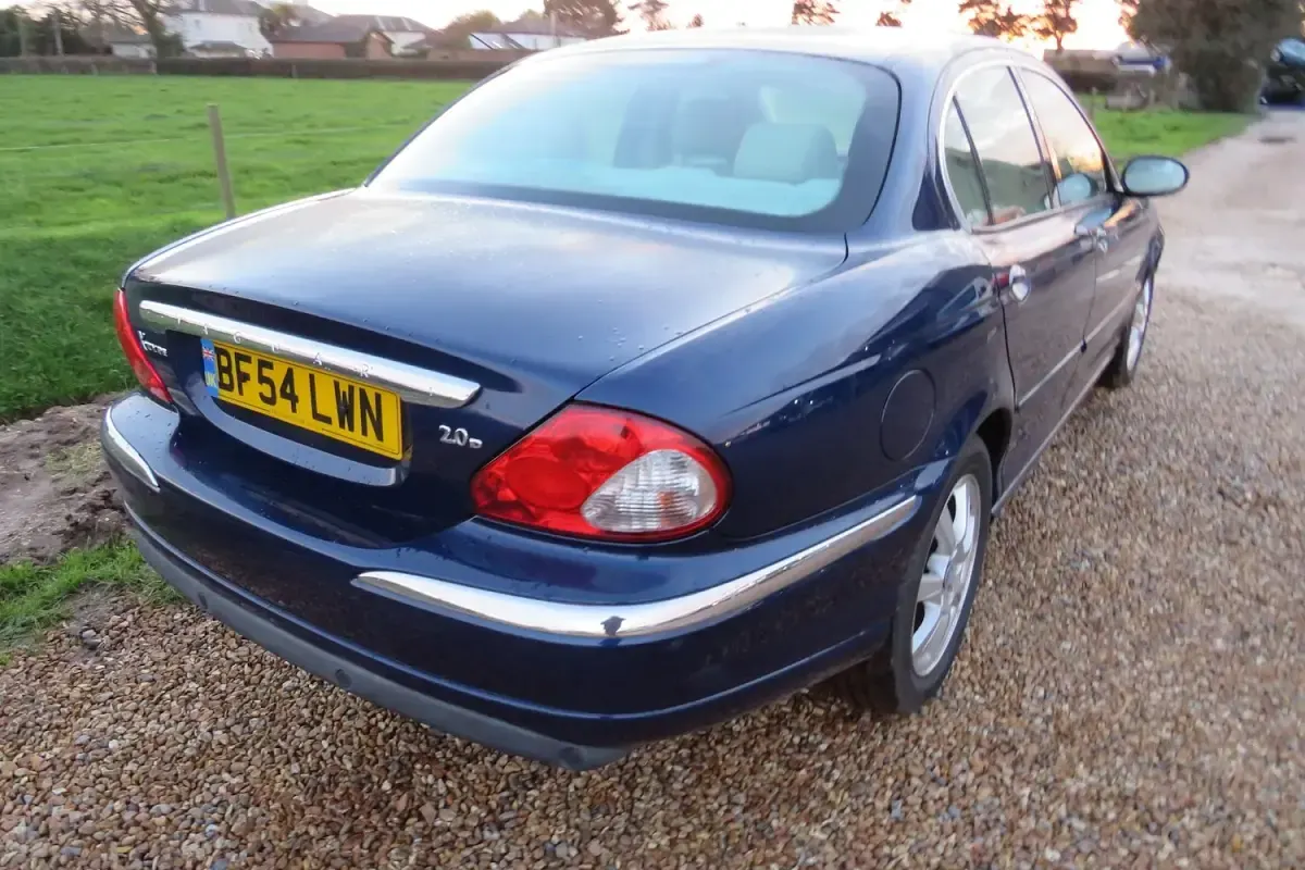 Used Jaguar X-type SE 130 HP (95 kW) 2004 Blue Sedan