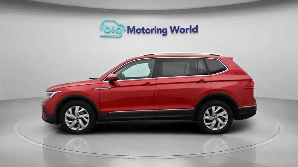 Used VW Tiguan S 150 HP (110 kW) 2023 Red SUV