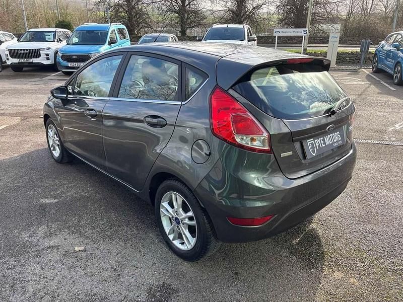 Used Ford Fiesta Zetec 100 HP (73 kW) 2016 Magnetic Hatchback