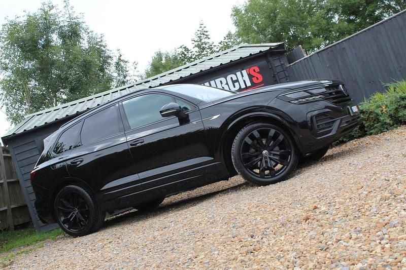 Black Used 2023 VW Touareg Black Edition SUV | £42,990 (Good price) - Image 1/4