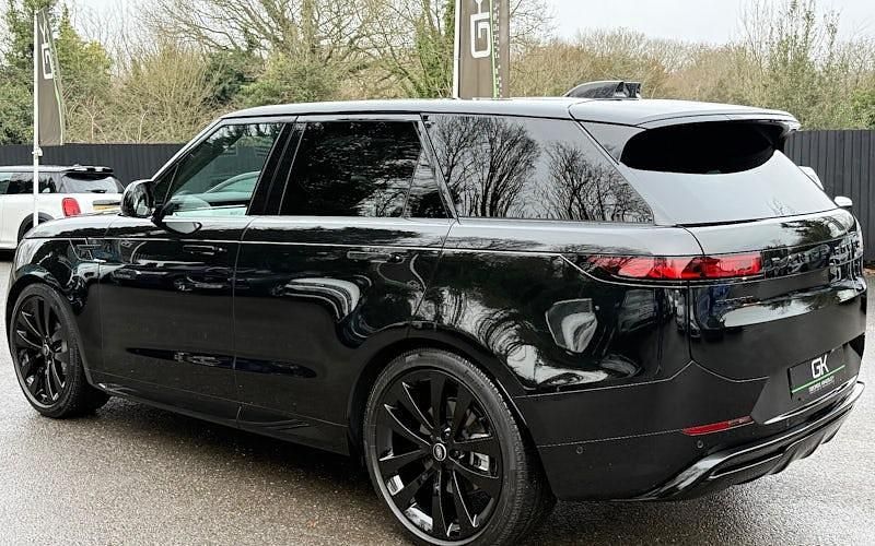 Used Land Rover Range Rover Sport 300 HP (220 kW) 2025 Black SUV