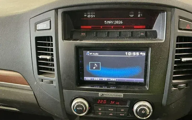 Used Mitsubishi Shogun 200 HP (147 kW) 2013 Black SUV