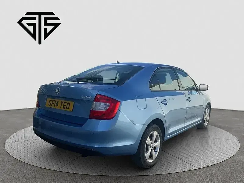Used Skoda Rapid SE 2014 Blue Hatchback