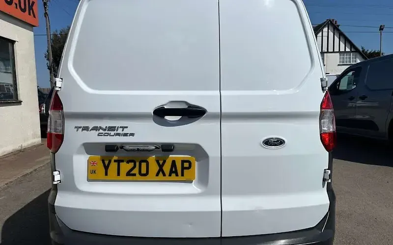 Used Ford Transit Courier Trend 101 HP (74 kW) 2020 White Van