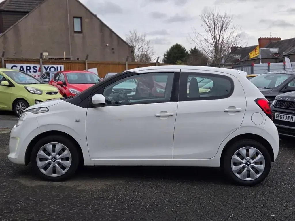 Used Citroën C1 Feel 68 HP (50 kW) 2015 White Hatchback