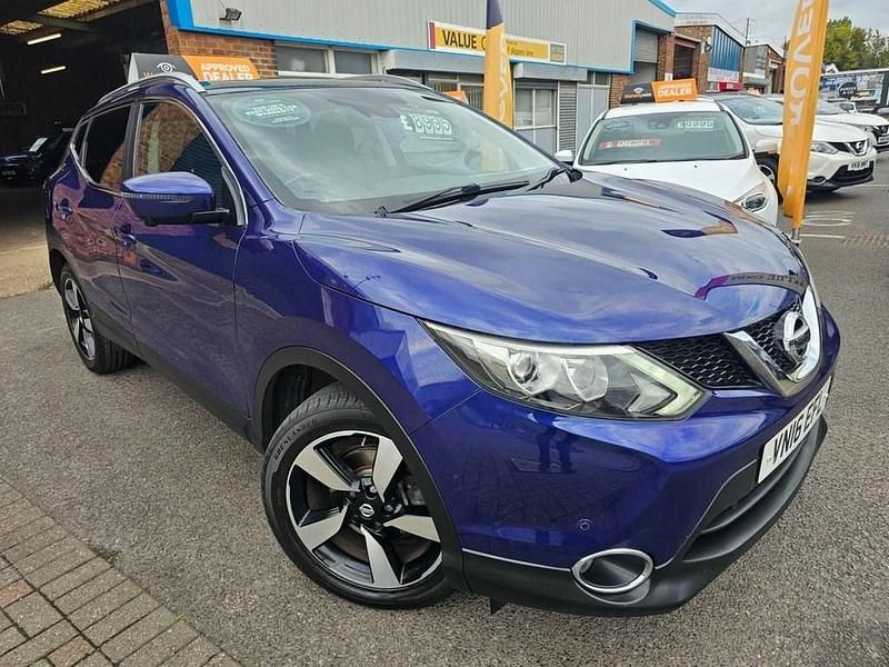 Blue Used 2016 Nissan Qashqai N-Connecta SUV | £8,995 (Fair price) - Image 1/4