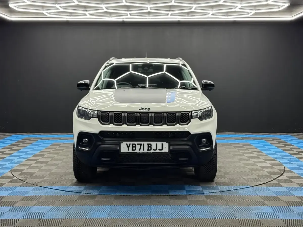 Used Jeep Compass Trailhawk 2021 White SUV