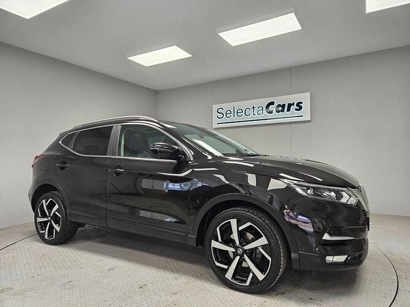 Black Used 2021 Nissan Qashqai N-Motion SUV | £17,695 (Fair price) - Image 1/4