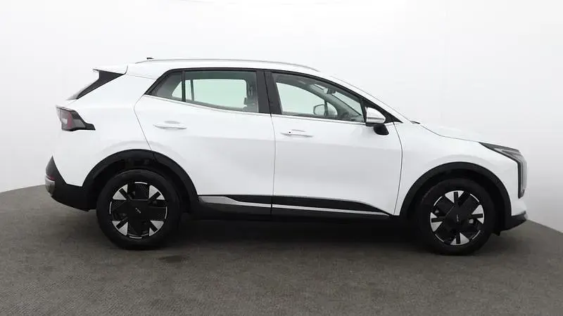 Used Kia Sportage 2025 White SUV