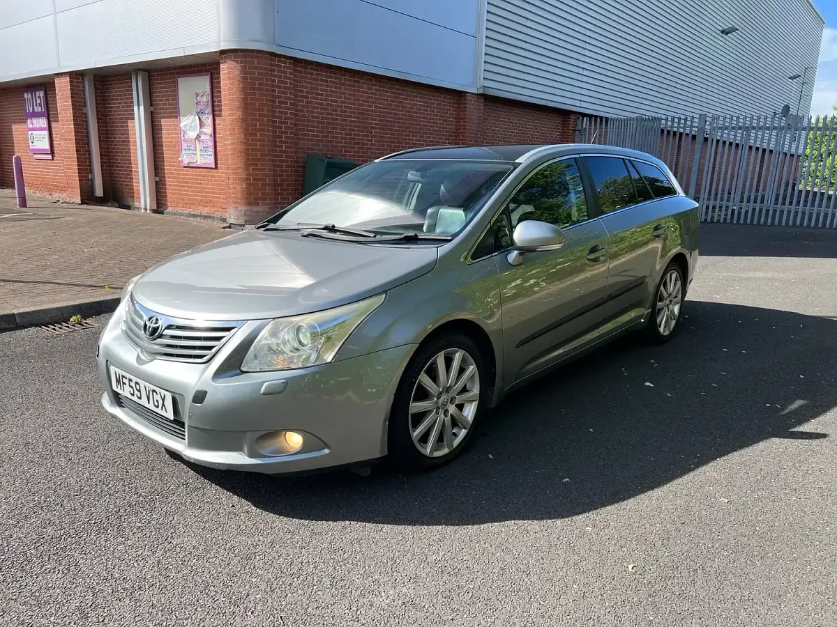 Used Toyota Avensis 150 HP (110 kW) 2009 Grey Estate