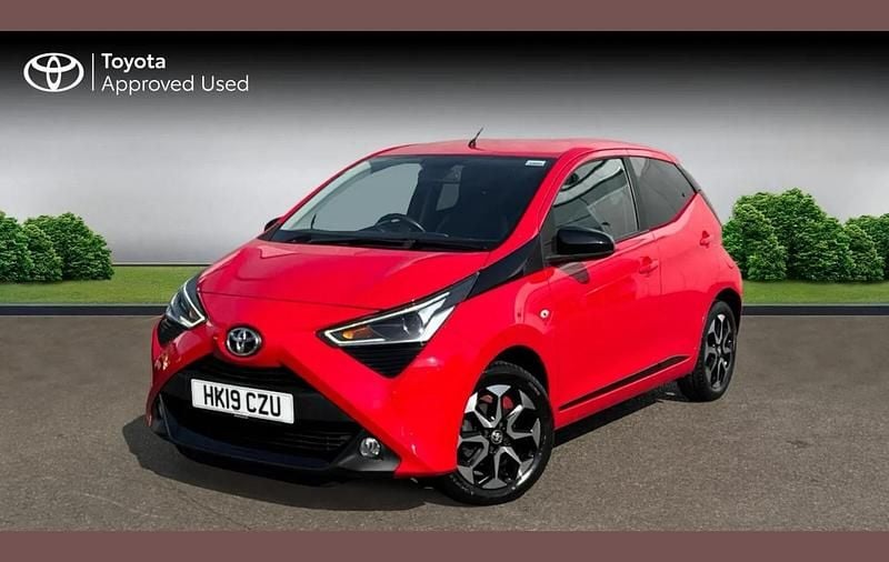 Used Toyota Aygo Trend 72 HP (52 kW) 2019 Red pop Hatchback