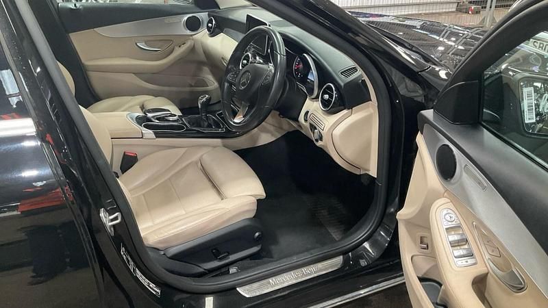 Second-hand Mercedes C200 136 CP (100 kW) 2016 Negru Berlinǎ