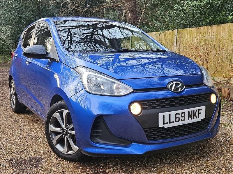 Used Hyundai i10 67 HP (49 kW) 2019 Blue Hatchback