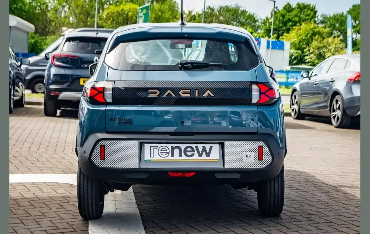 Used Dacia Spring Extreme 74 kW (101 HP) 2026 Blue Hatchback