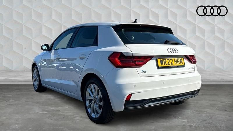 Used Audi A1 Sportback Sport 110 HP (80 kW) 2022 White Hatchback