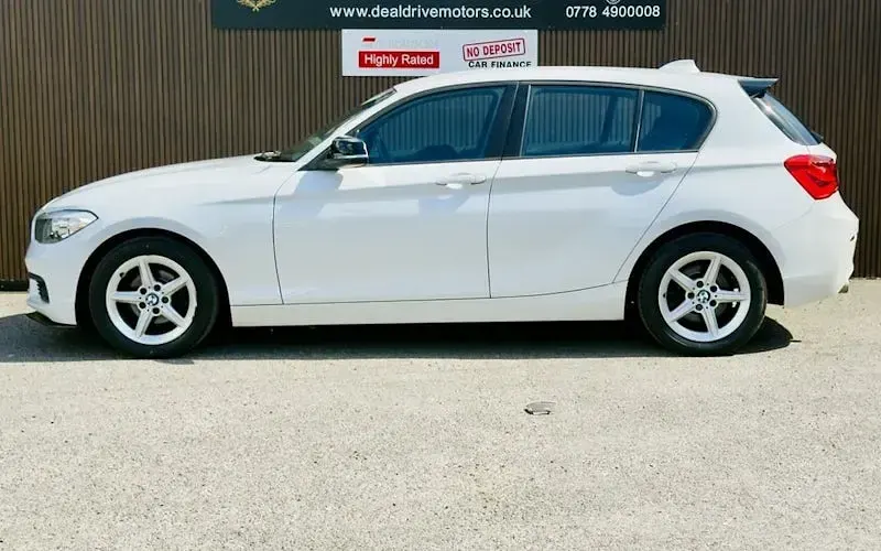 Używany BMW 118 136 KM (100 kW) 2019 Biały Hatchback