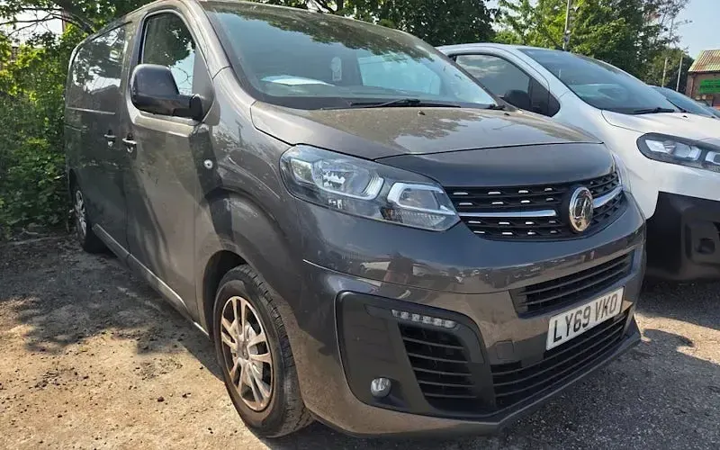 Used Vauxhall Vivaro Sportive 120 HP (88 kW) 2020 MPV