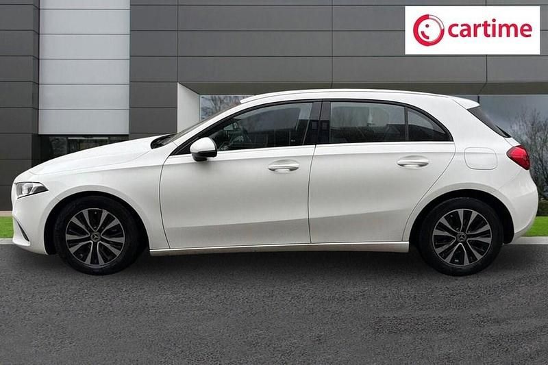 Used Mercedes A180 SE 116 HP (85 kW) 2021 White Hatchback