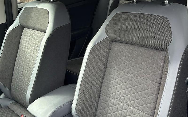 Used 2022 VW T-Cross SEL SUV | £17,299 (Fair price) - Image 1/4
