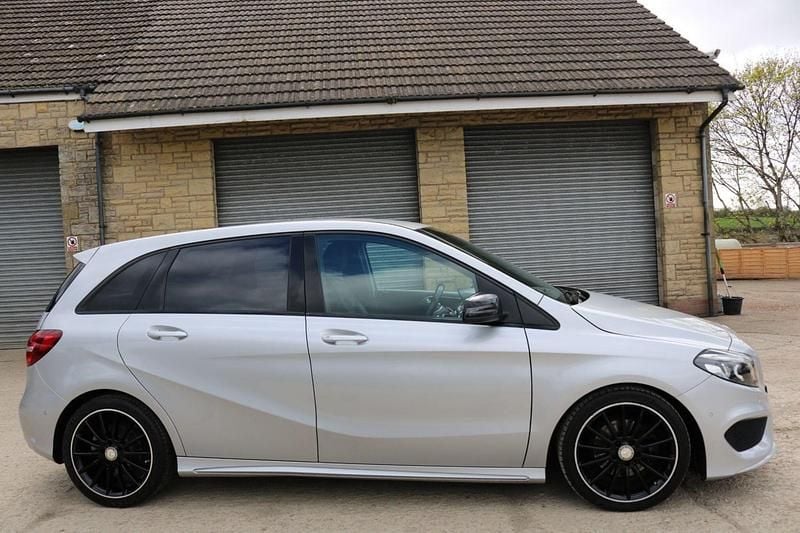 Used Mercedes B200 AMG Line Premium 2016 Silver MPV