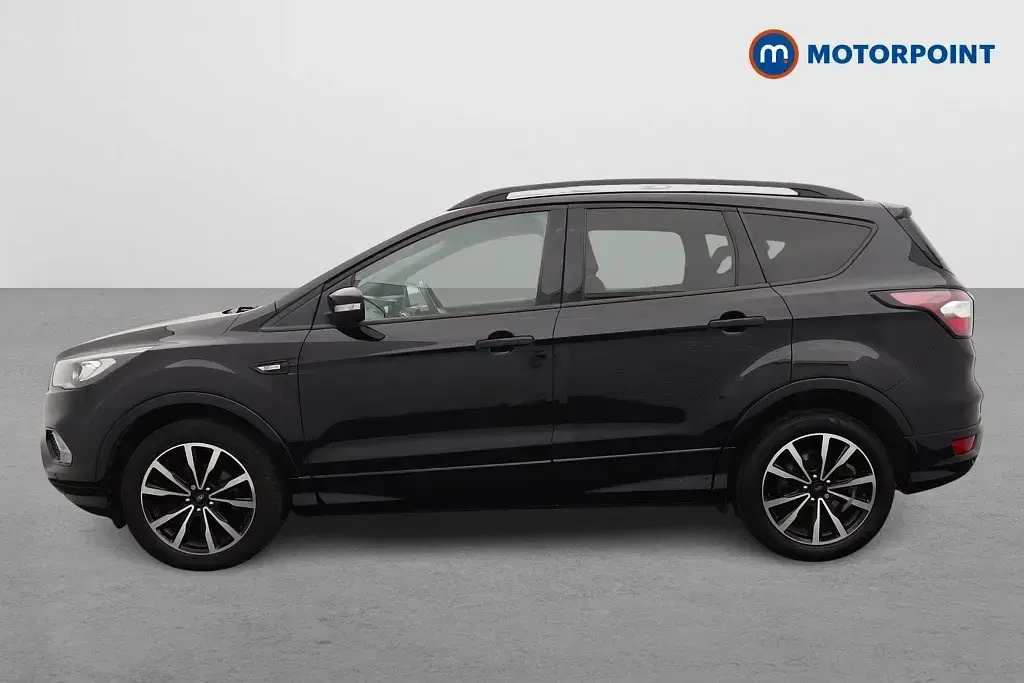 Usado Ford Kuga ST-Line 150 HP (110 kW) 2019 Preto SUV