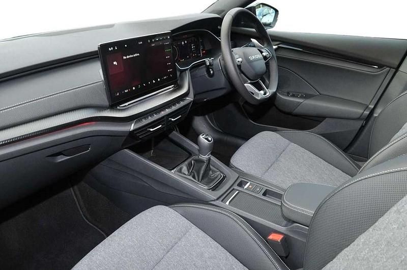 Used Skoda Octavia SportLine 148 HP (108 kW) 2025 Black magic pearl effect Hatchback