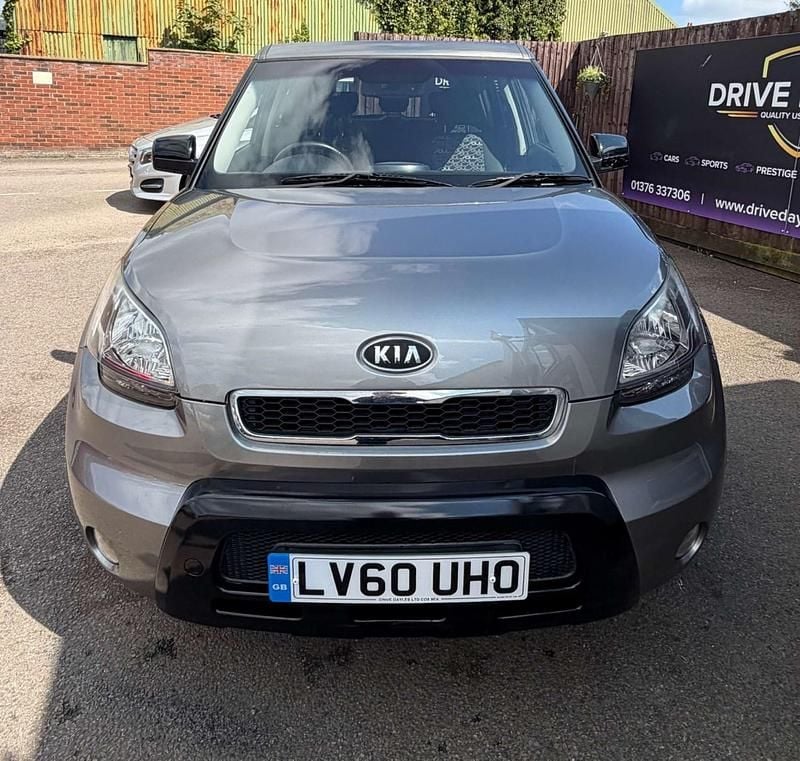 Used Kia Soul 126 HP (92 kW) 2010 Silver SUV