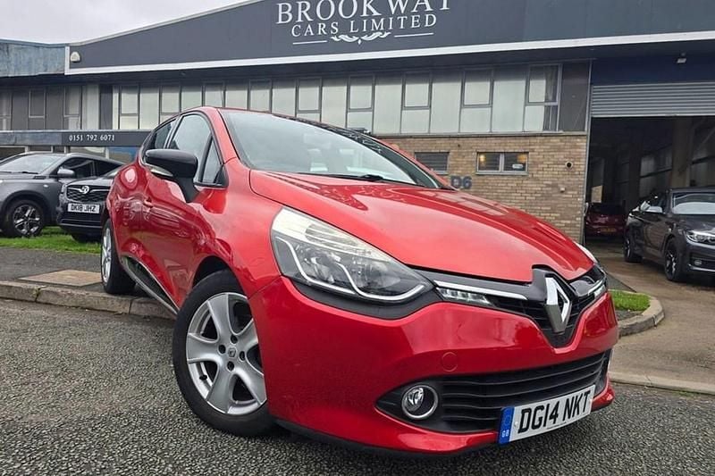Red Used 2014 Renault Clio IV Dynamique Hatchback | £5,990 (Good price) - Image 1/1