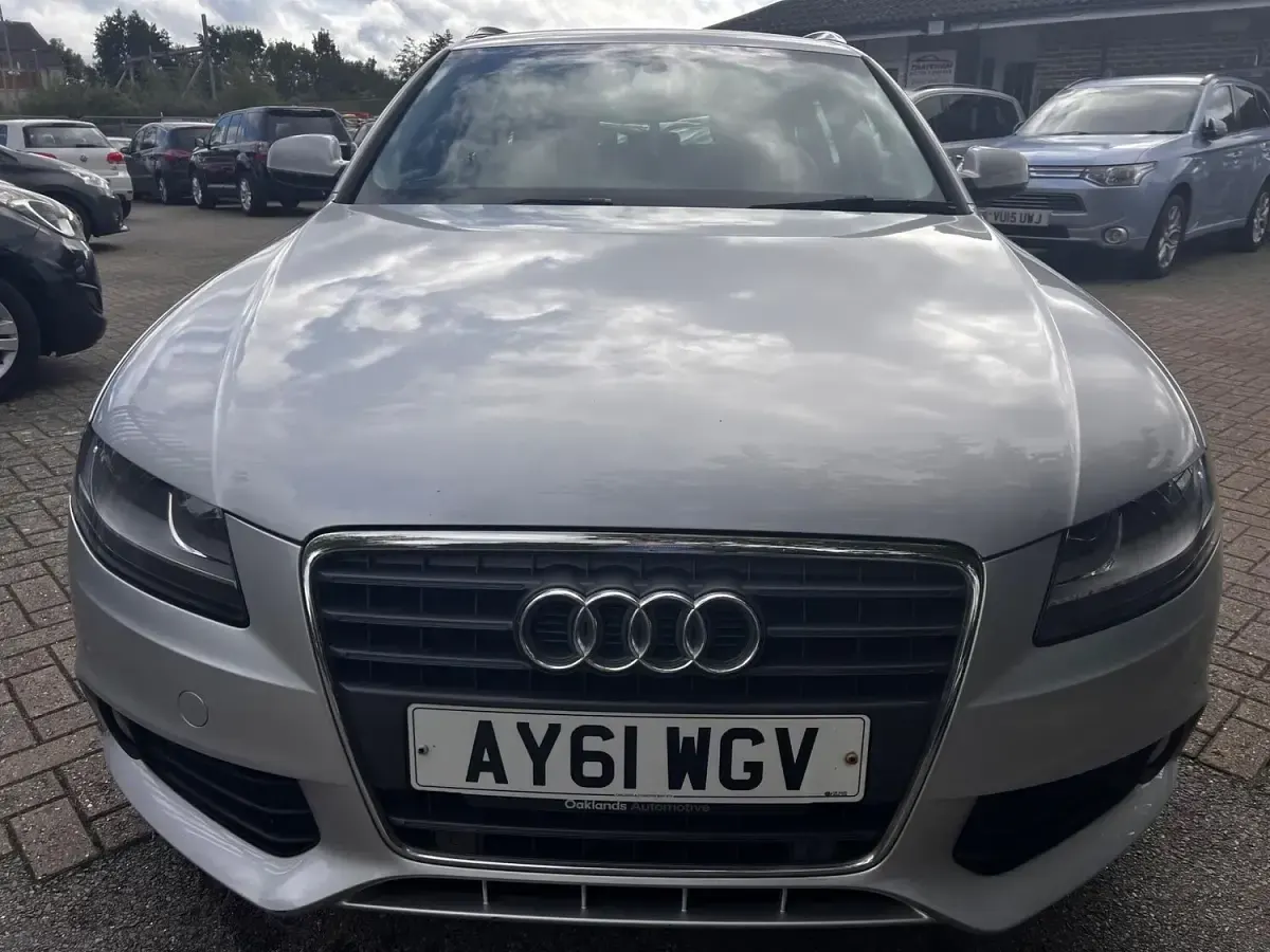 Used Audi A4 170 HP (125 kW) 2011 Silver Estate
