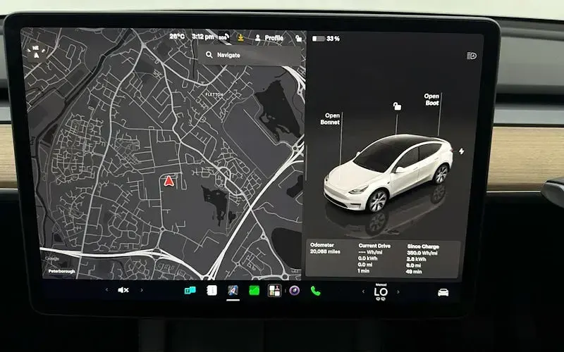 Used Tesla Model Y Standard Range 219 kW (299 HP) 2023 White SUV