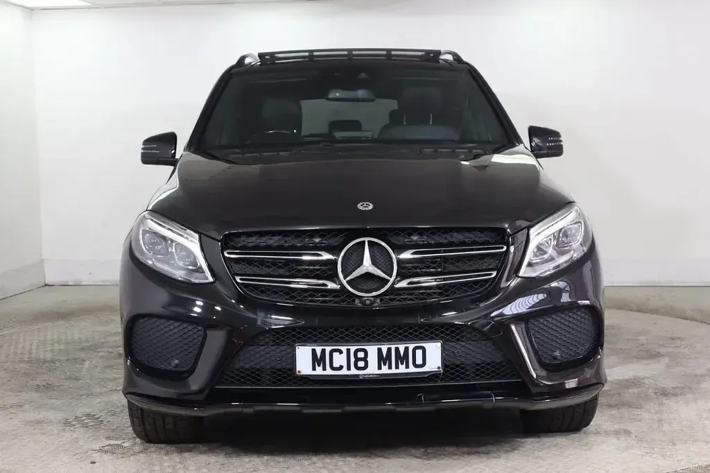 Käytetty Mercedes GLE250 Premium Plus 2018 Musta Katumaasturi