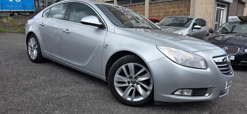 Silver Used 2012 Vauxhall Insignia SRi Hatchback | £2,999 (Good price) - Image 1/4
